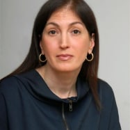 headshot of Stephanie Aeder